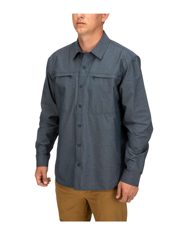 Simms Prewett Stretch Woven LS Shirt Dark Moon Model Side 2 Simms Prewett Stretch Woven LS Shirt Dark Moon Model Side 2
